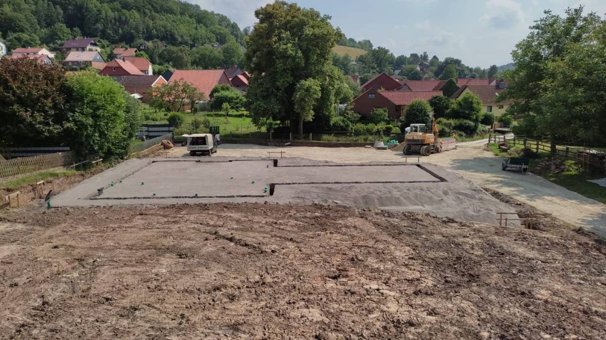 Woche 2: Entwässerung und Hausgründung – Abschluss Erdbau – Fuhrberger ...
