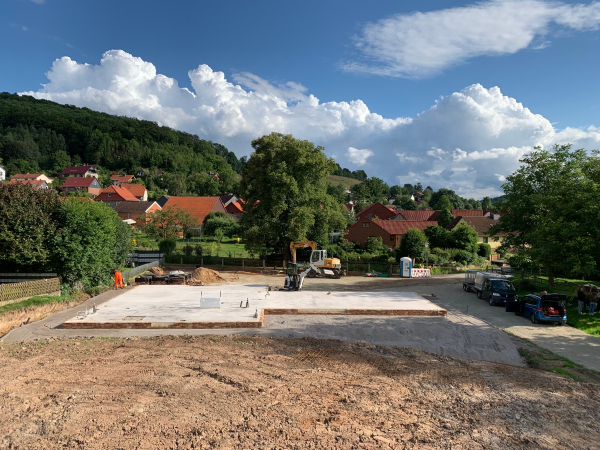 Woche 4: Backsteinsockel und Languth-Abschluss